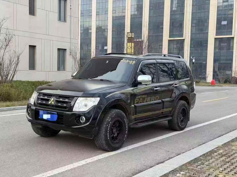 淄博13年三菱帕杰罗2