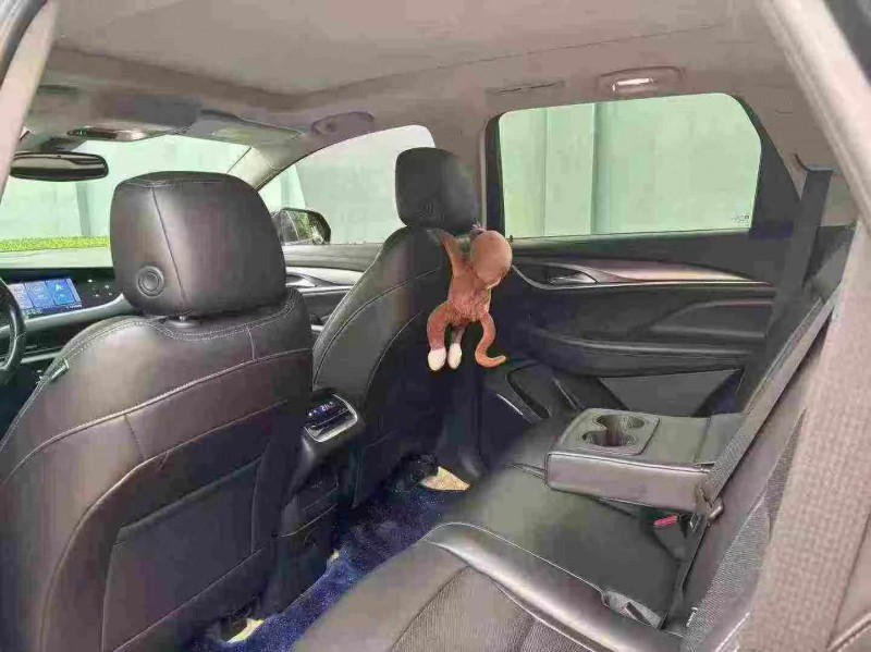 保定22年别克昂科旗5