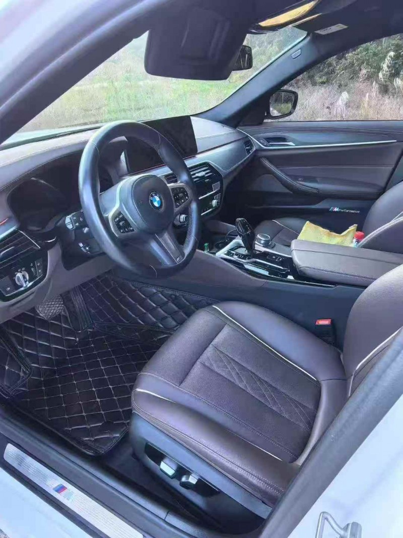 广州22年宝马5系4