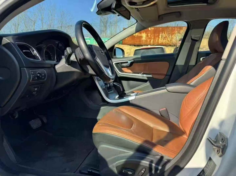 烟台16年沃尔沃S60L4