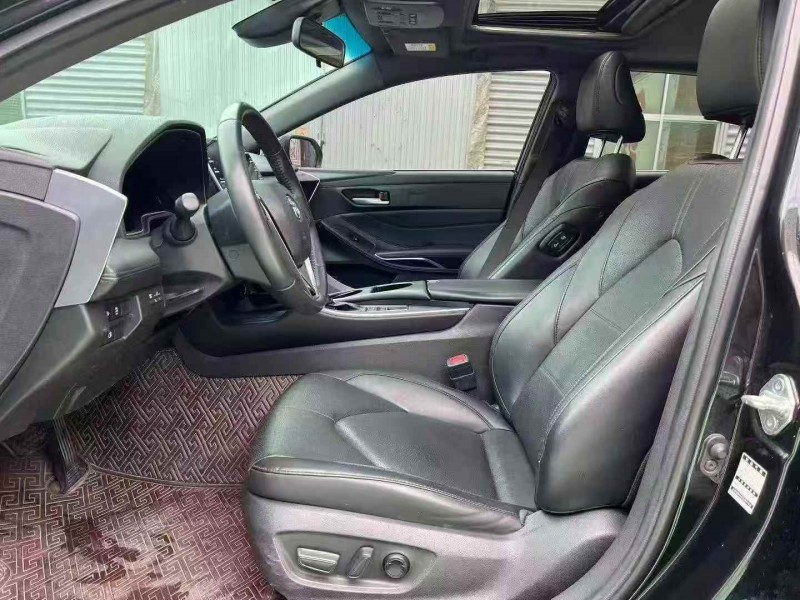 枣庄21年丰田亚洲龙5