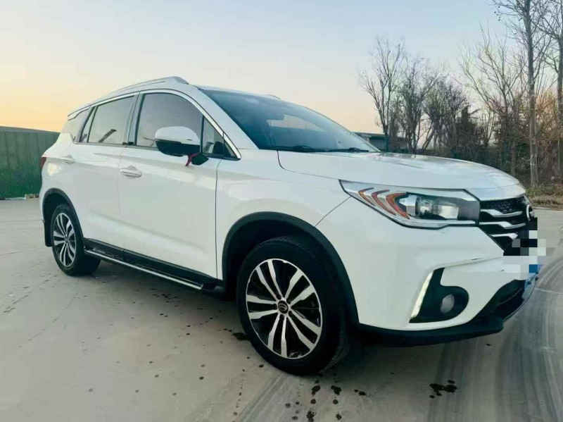 济宁17年传祺GS43