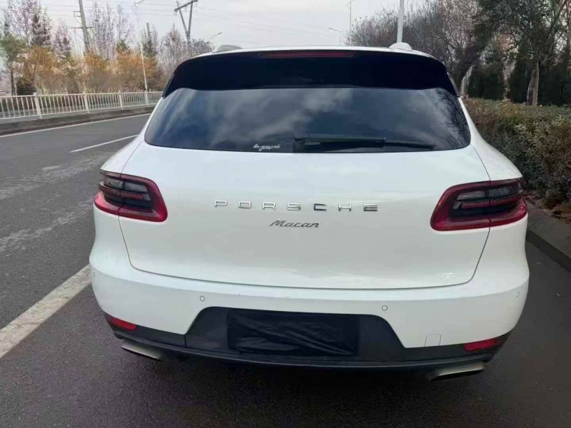 东营15年保时捷Macan9