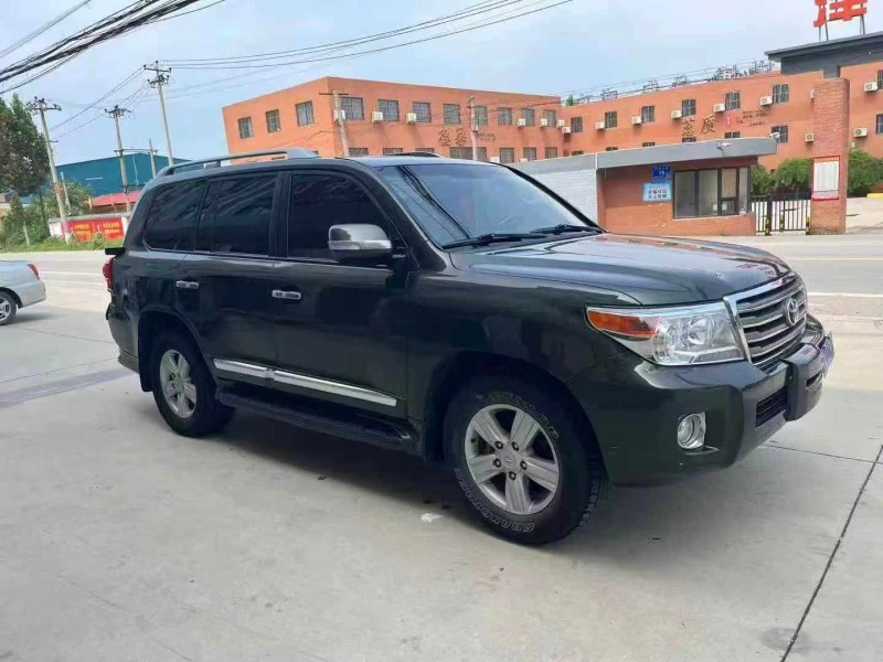 保定13年丰田兰德酷路泽3