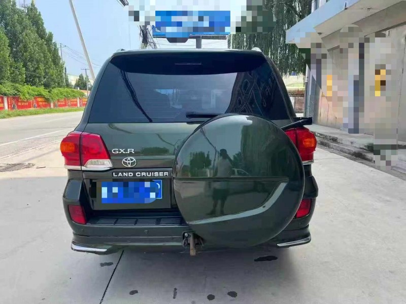 保定13年丰田兰德酷路泽9