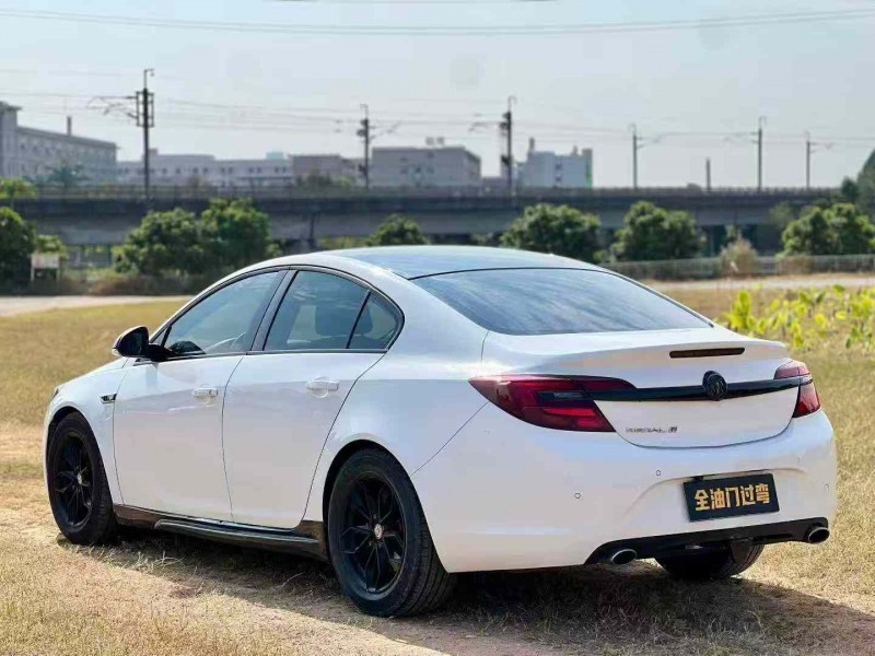 东莞17年别克君威5