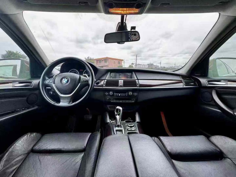 东莞12年宝马X68