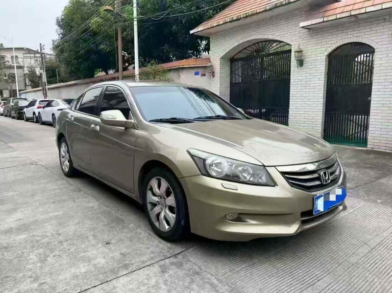 广州12年本田雅阁2