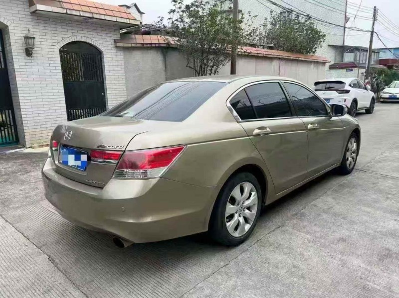 广州12年本田雅阁7