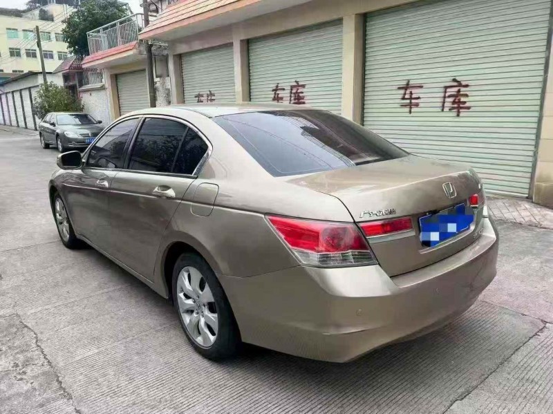 广州12年本田雅阁9