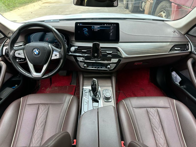 中山22年宝马5系6