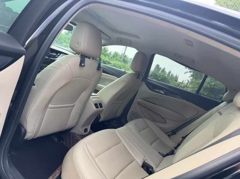 济宁14年奥迪A7L5