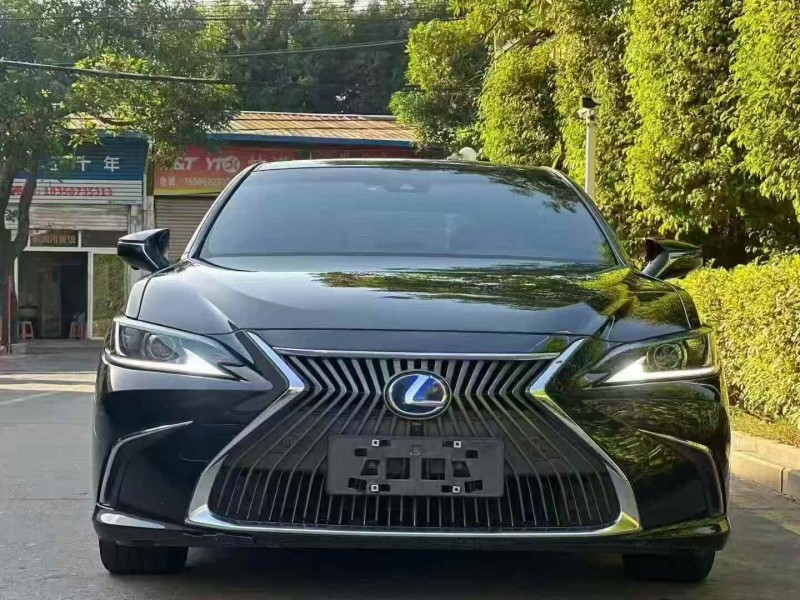汕头21年雷克萨斯ES1