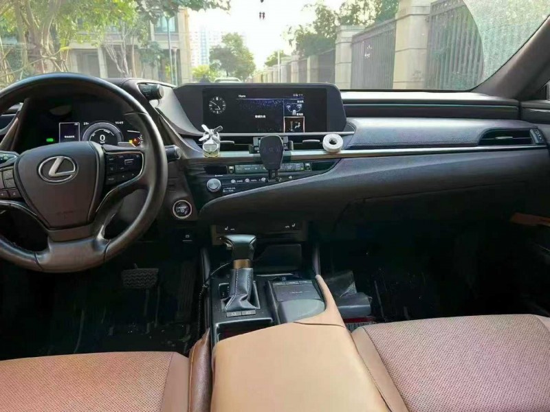 汕头21年雷克萨斯ES5