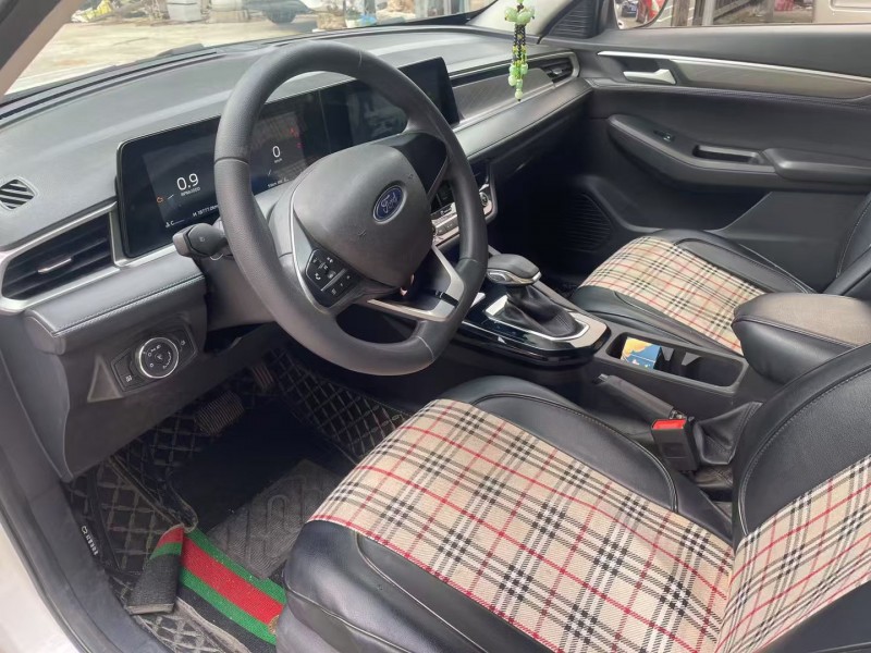 济宁21年福特福睿斯5