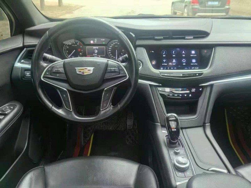 保定20年凯迪拉克XT54