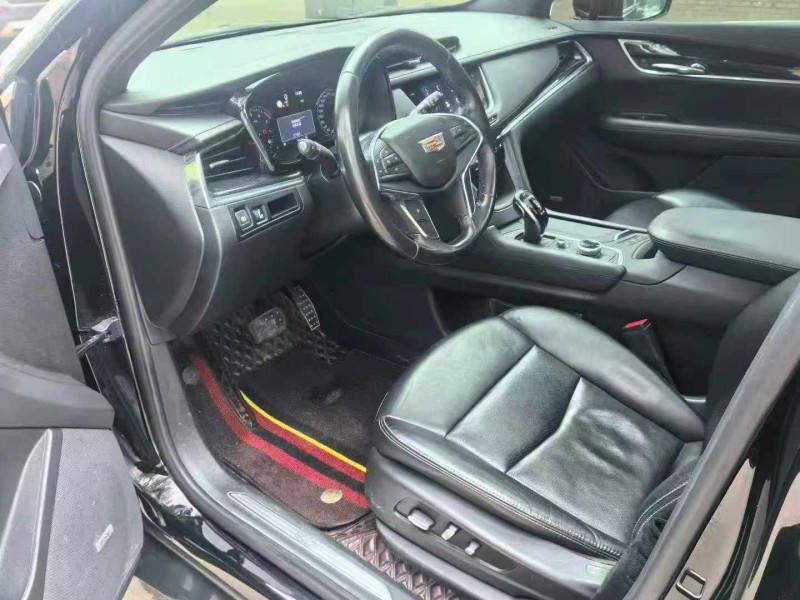 保定20年凯迪拉克XT56
