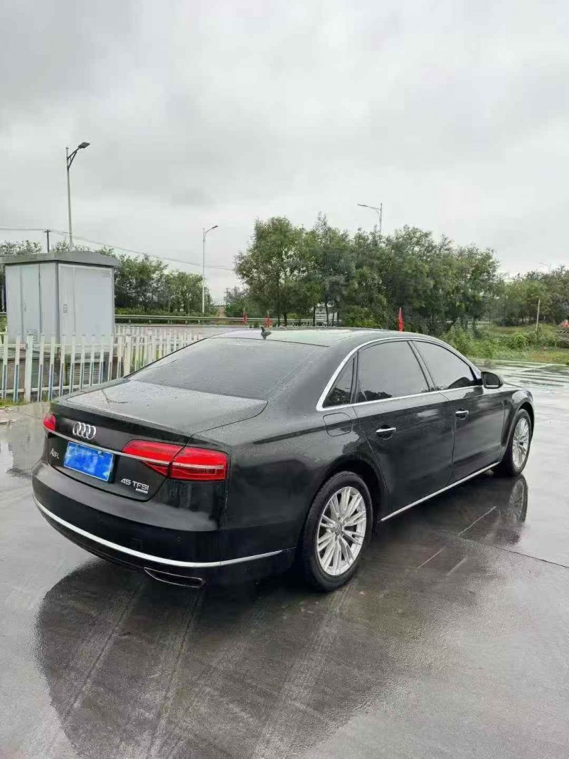 烟台15年奥迪A8L7