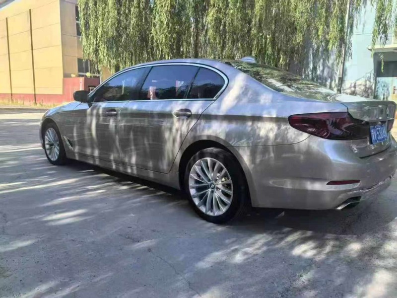 保定20年宝马5系7