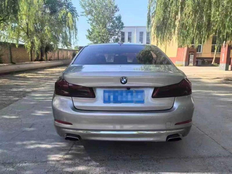 保定20年宝马5系9