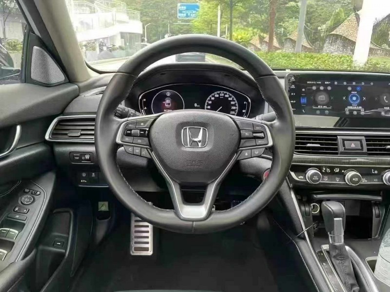 深圳23年本田雅阁8