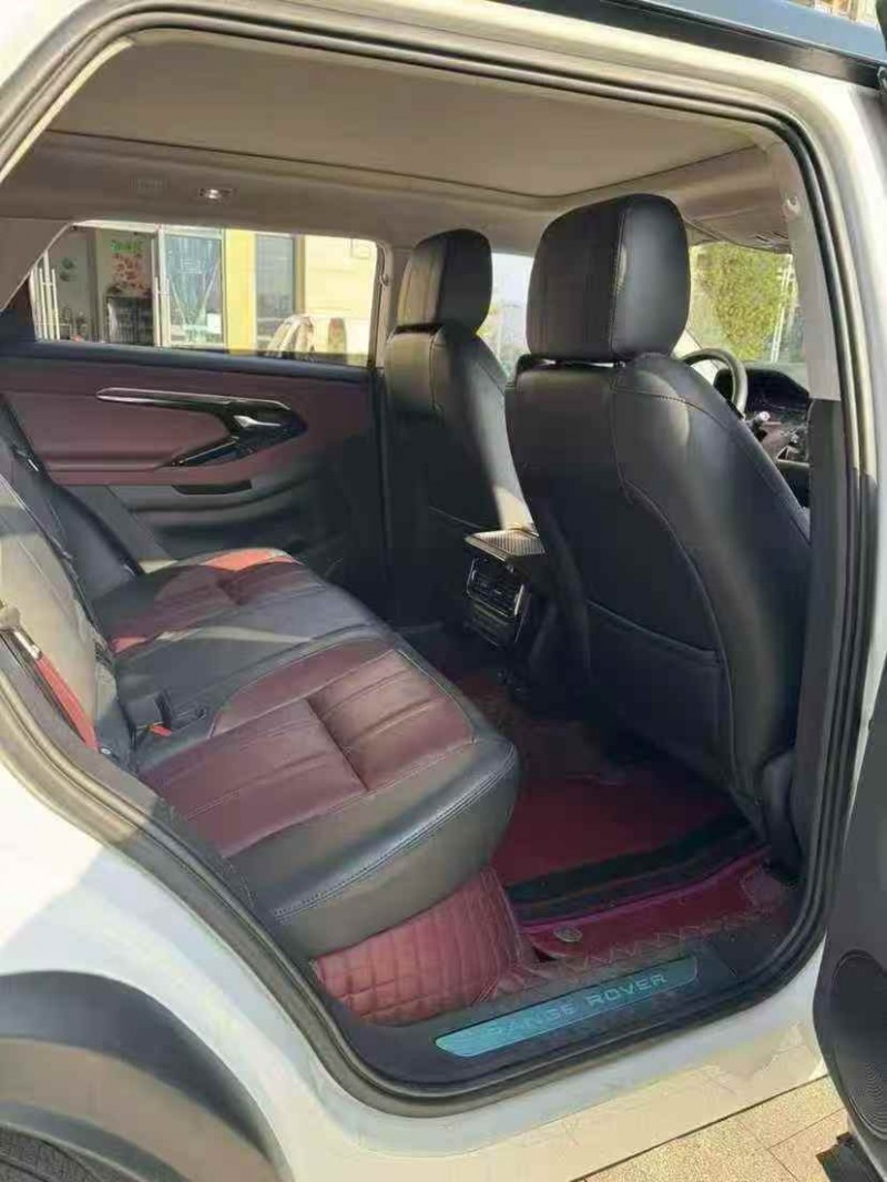 九江23年路虎极光2