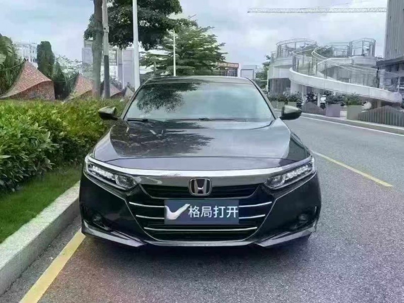 深圳22年本田雅阁1