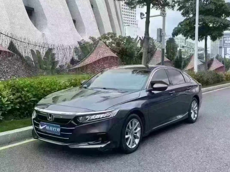 深圳22年本田雅阁3