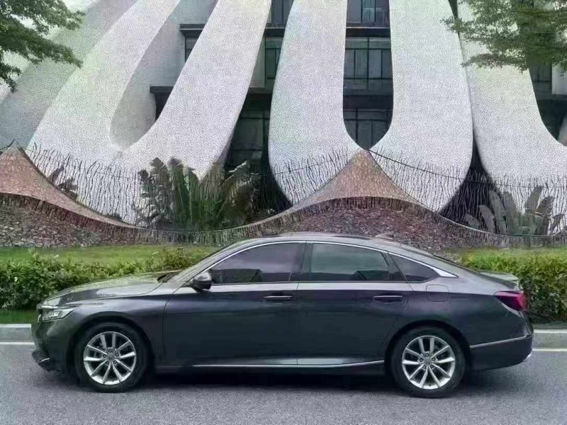 深圳22年本田雅阁8