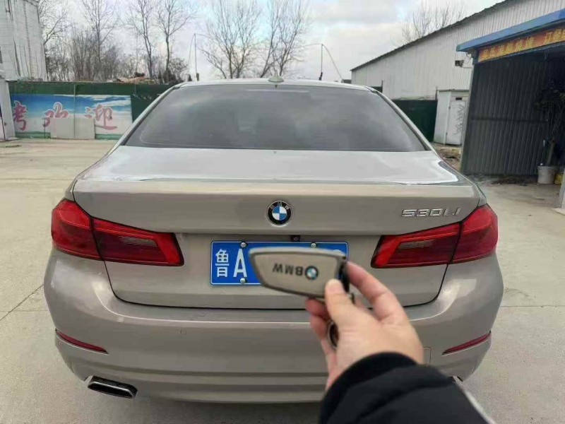 济宁18年宝马5系9