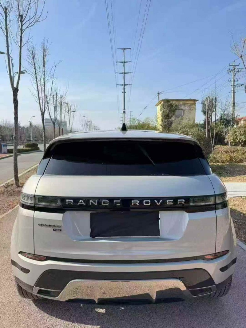 东营23年路虎极光8