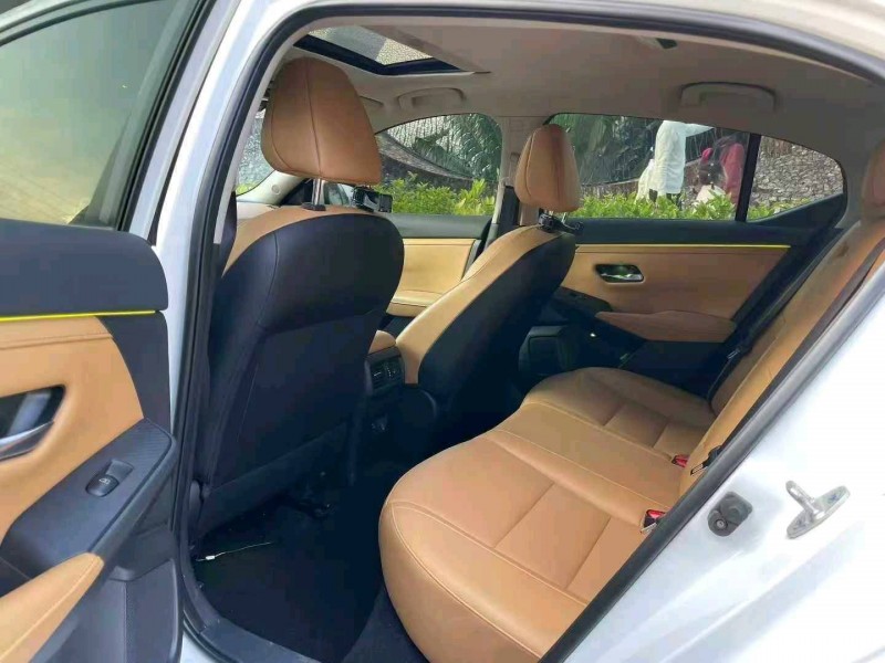 深圳23年日产轩逸5