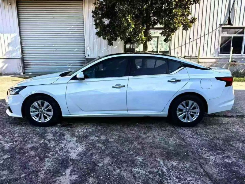 苏州20年日产天籁8