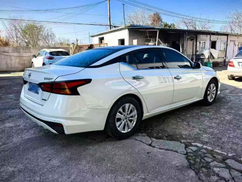 苏州20年日产天籁9