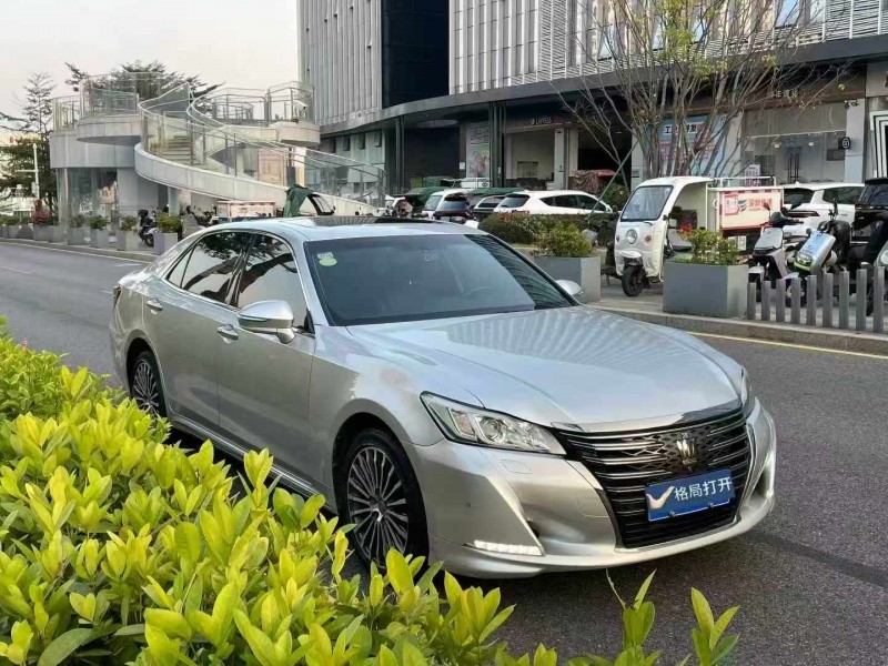 深圳18年丰田皇冠2