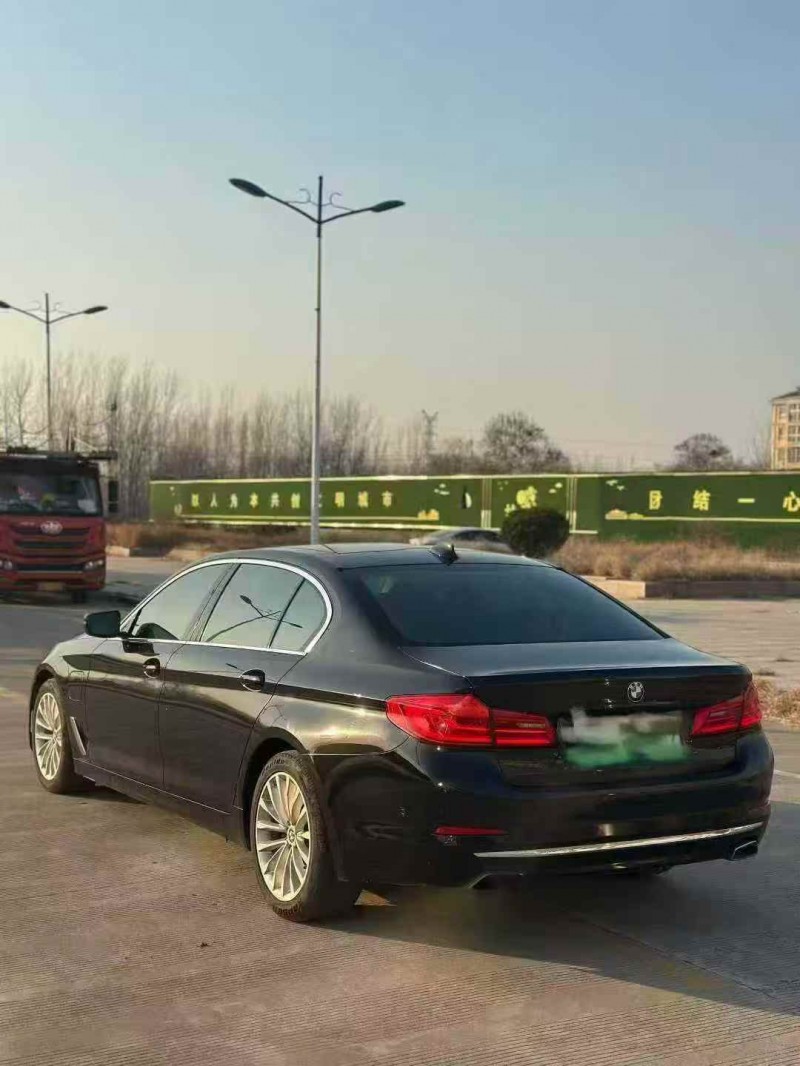 济宁20年宝马5系8