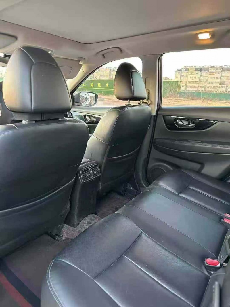 枣庄20年日产奇骏4