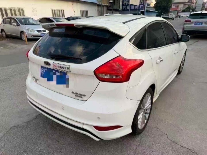 佛山16年福特福克斯7