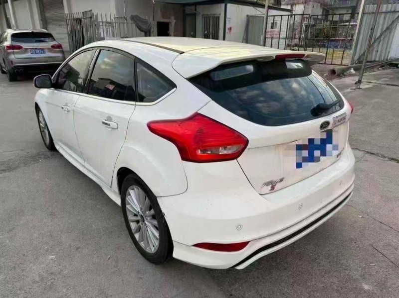 佛山16年福特福克斯9