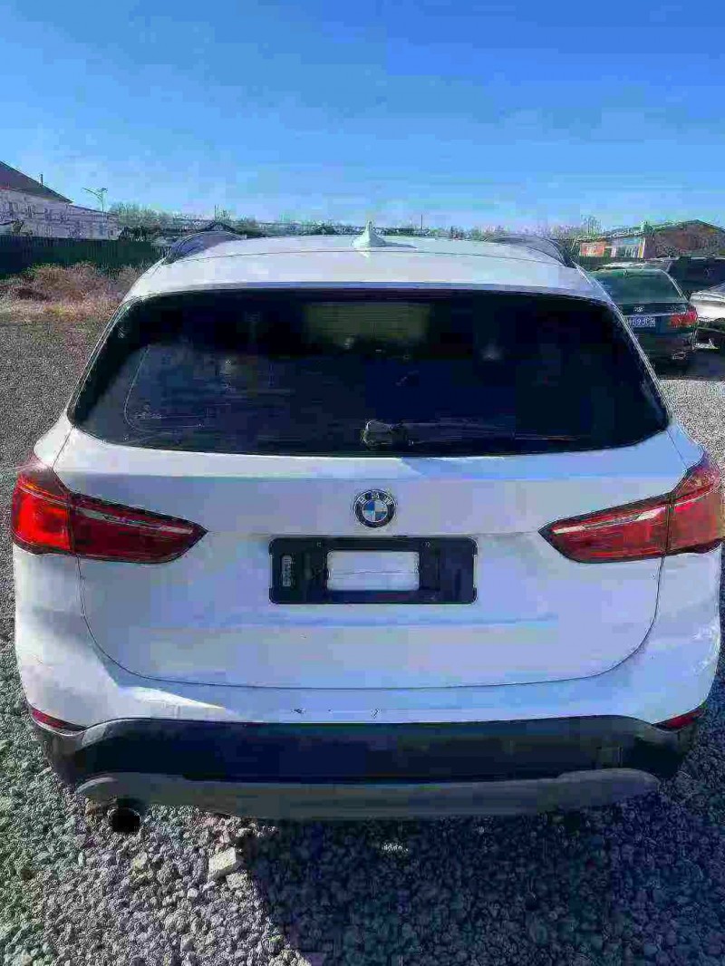 济宁17年宝马X19