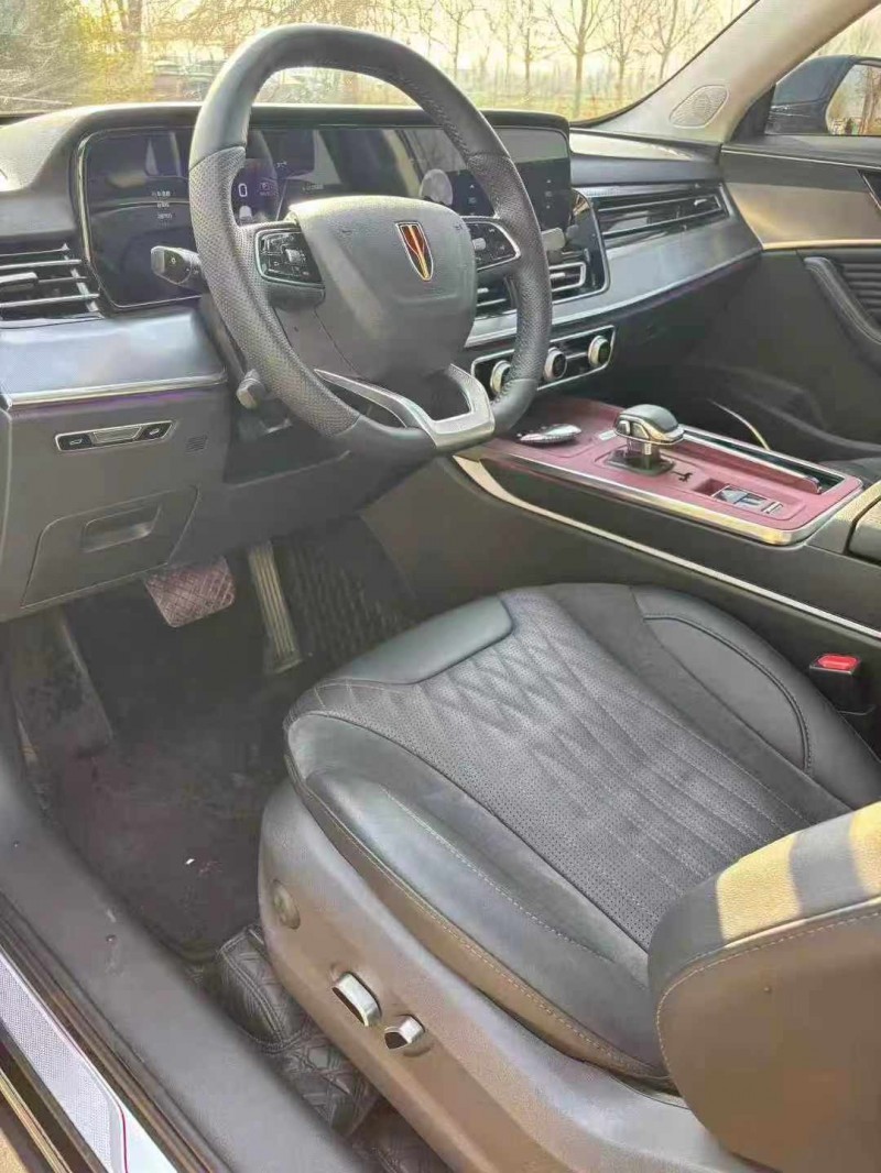 保定23年红旗HS56