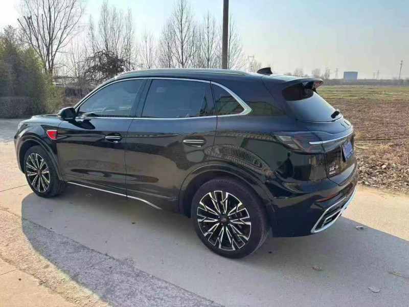 保定23年红旗HS57