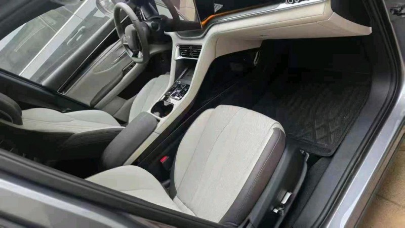 石家庄25年比亚迪宋3