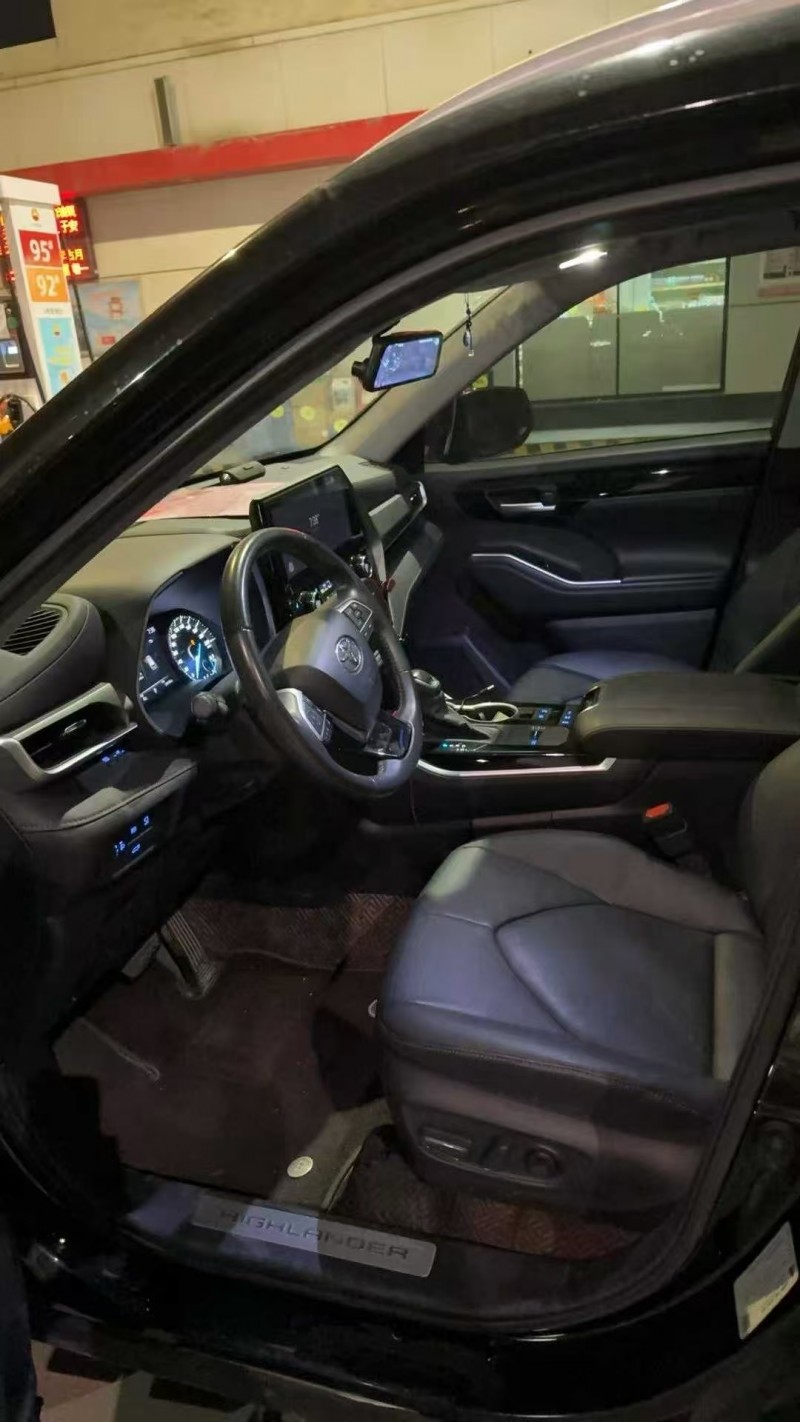 济南22年丰田汉兰达4