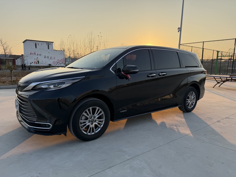 徐州24年丰田塞纳2