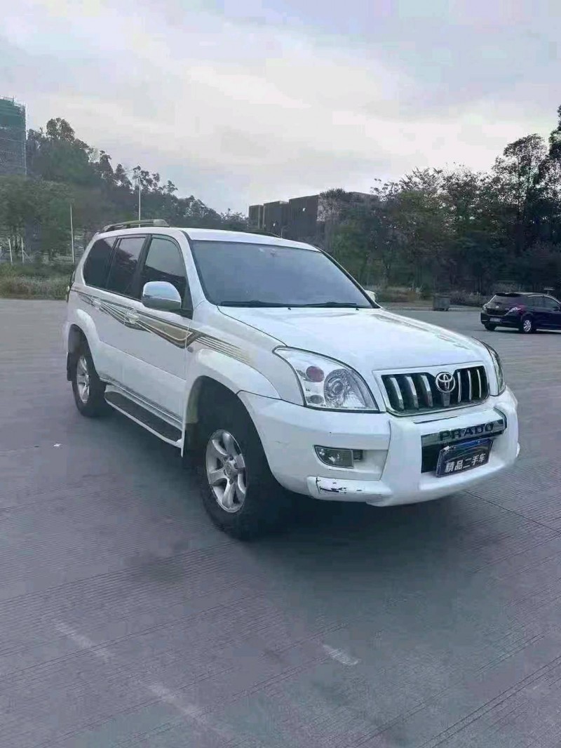 广州10年丰田普拉多2