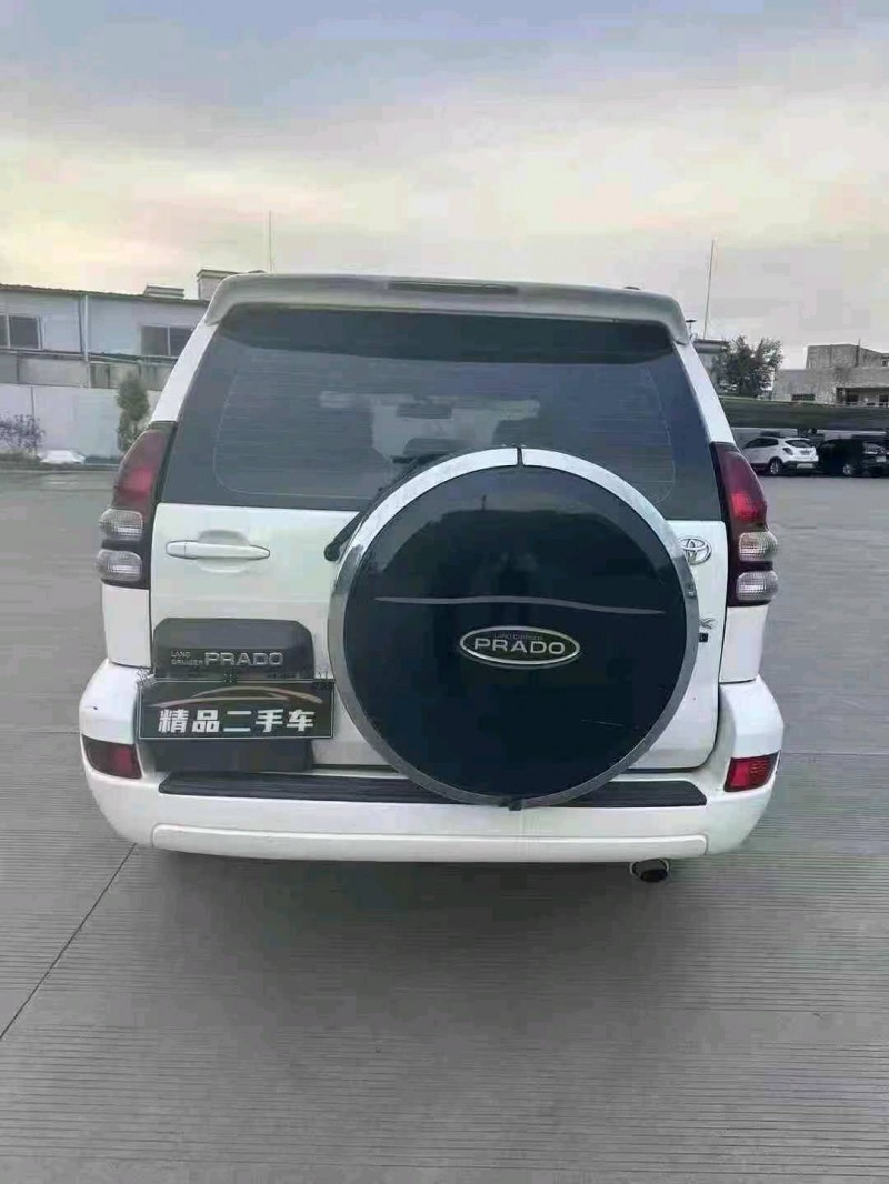 广州10年丰田普拉多8