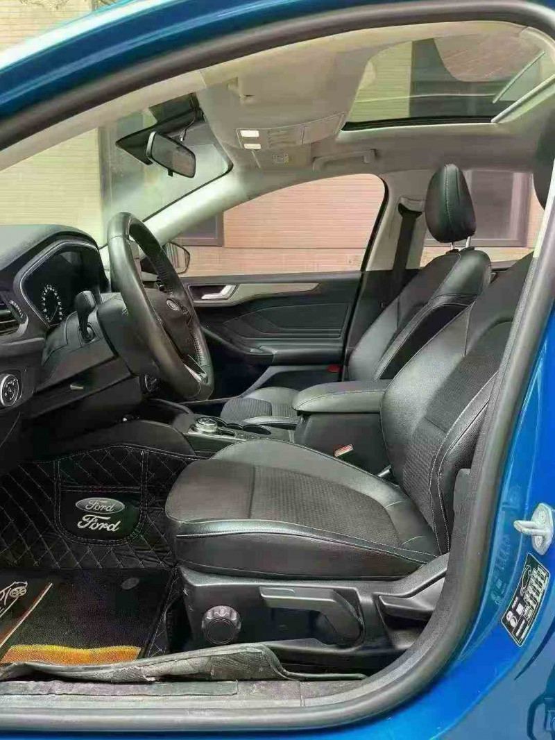 湛江20年福特福克斯4