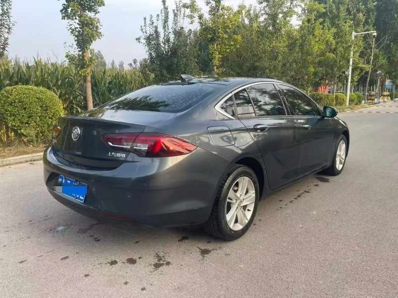 济宁20年别克君威7