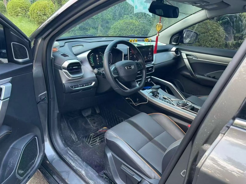 济宁23年吉利缤越4